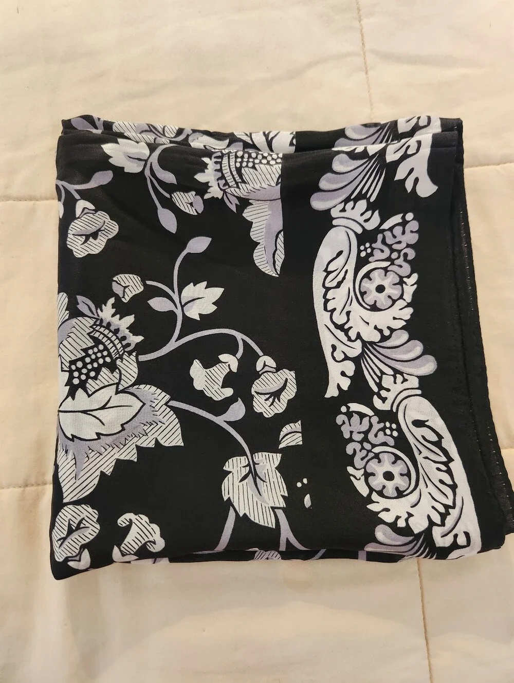 Diane von Furstenberg Scarf Black, Gray & White Floral, 31